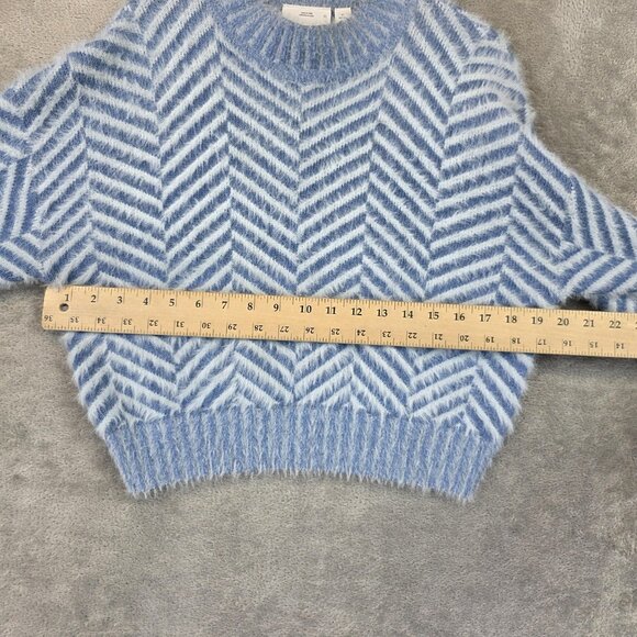 C/MEO Collective Sweater Womens XS Blue White Chevron Fuzzy Crewneck Cropped - Picture 5 of 10